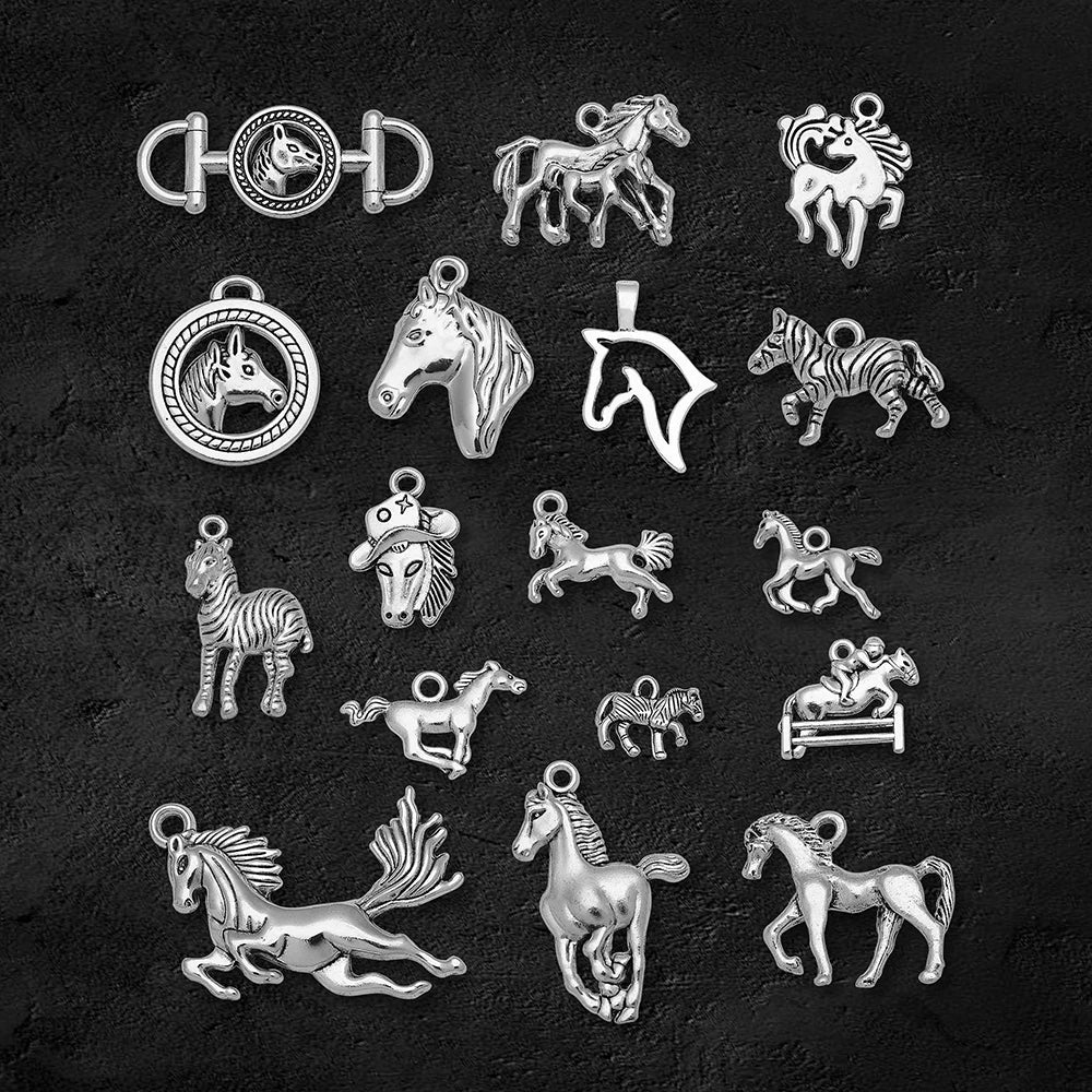 20pcs Antique Silver Plated Horse Head Charms Hollow Pendants